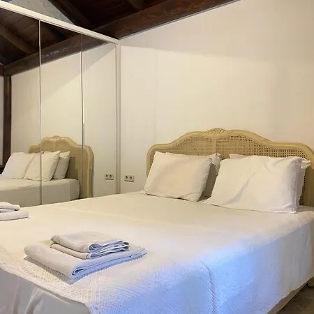 Charming 1br Stone House With View Vakantiehuis Bogazici