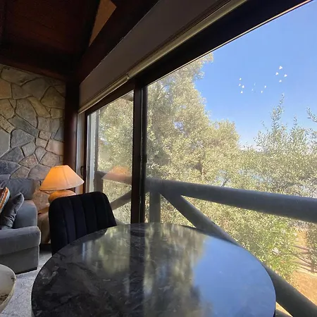 Charming 1br Stone House With View Casa vacanze