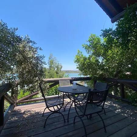 Charming 1br Stone House With View Богазычи